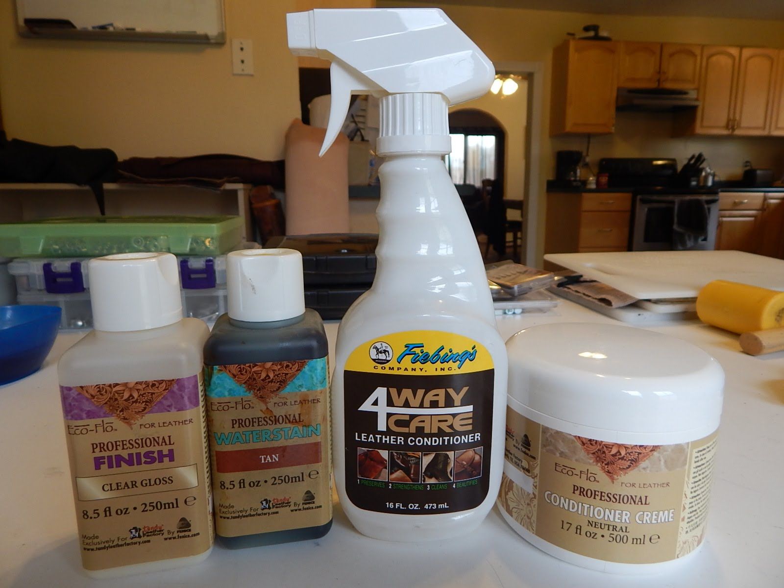 Чем покрасить искусственную кожу — чем и как это сделать лучше в домашнихусловиях