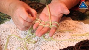 плетение на пальцах