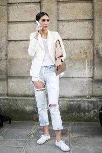 Что надеть под белый пиджак: 5 стильных образов от селебрити