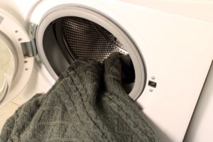 свитер в стиральной машине