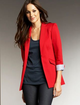 С чем носить красный пиджак: 11 ярких и завораживающих идей