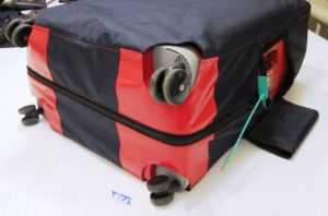 Защитный чехол для чемодана