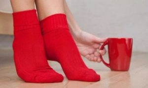 красные носки