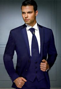 синий костюм мужской с чем носить