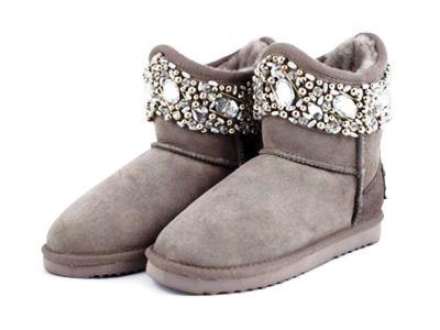 Модная зимняя обувь: валенки и угги (40 фото)