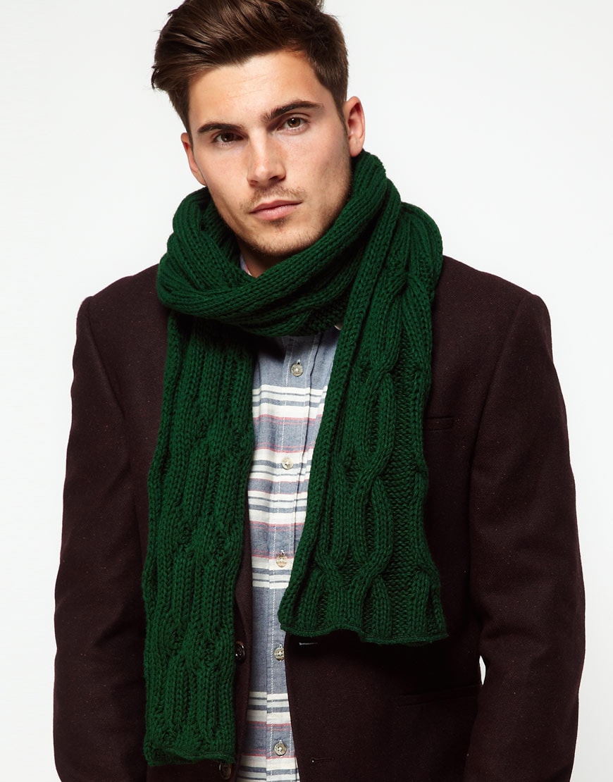 Может кто подскажет, как связать полосатый шарф из двух цветов, не обрывая нитки?
