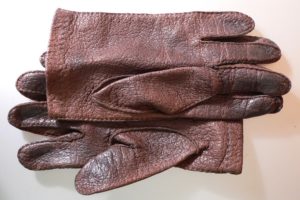 грубая кожа перчаток