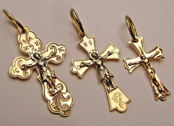 Золотые нательные кресты с распятием