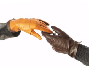 мужские и женские перчатки