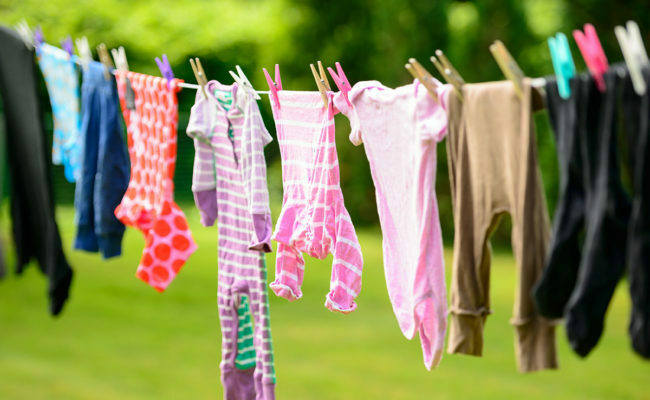 Как правильно сушить одежду, чтобы потом её не гладить