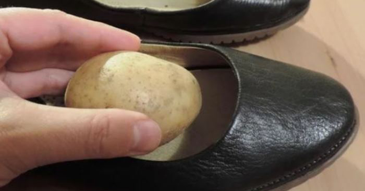 Зачем в обувь кладут картошку