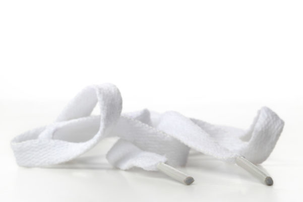 Как отбелить белые шнурки в домашних условиях