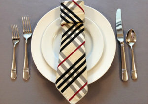 салфетка в виде галстука