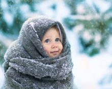 закутанные дети зимой