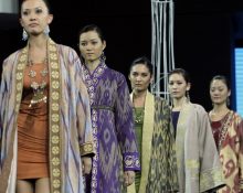 Festival Tandem: Closing Ceremony Of The International Theatre Festival «Theatre.Uz» & The National Dress Festival